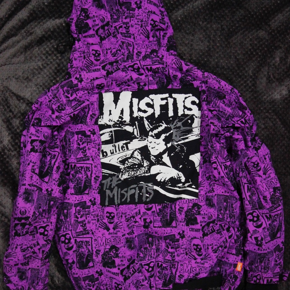 Grenade - Misfits ‘Bullet’ Snowboarding Jacket; MEDIUM